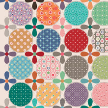  Patchworkstoff "Bee Dots", Home Dec, Multi Color auf Latte, Lori Holt, Riley Blake Designs
