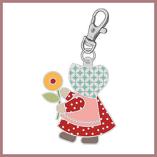  Bee Vintage Happy Charm, Sunbonnet Sue, Lori Holt, Riley Blake Designs